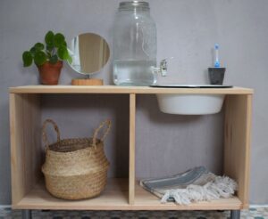 Comment créer un meuble de salle de bain Montessori DIY ?