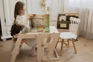 Choisir une chaise Montessori pour son enfant