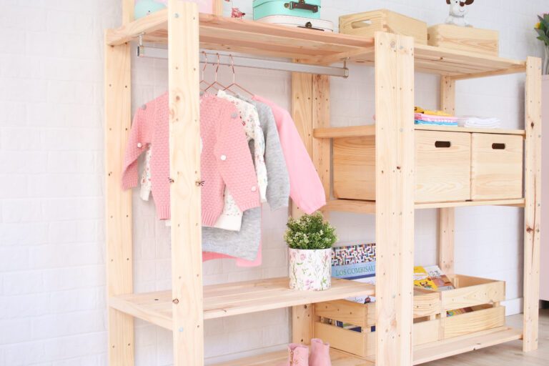 Comment créer un meuble Montessori DIY pour enfants ?