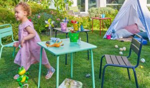 Comment choisir une table d'activité extérieure pour bébé?