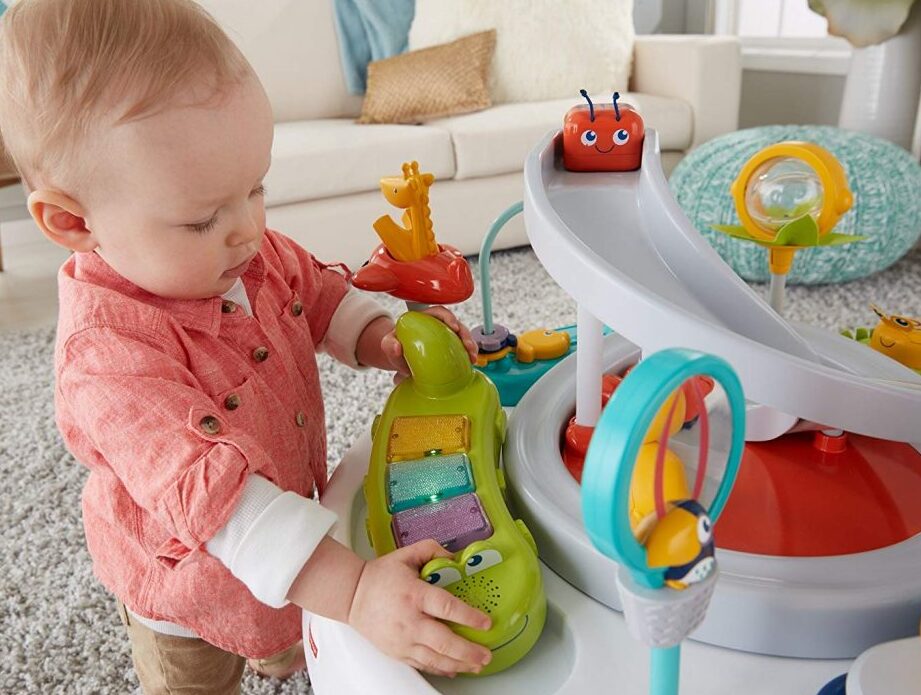 Peut-on utiliser une table d'activité Fisher Price à la Montessori ?